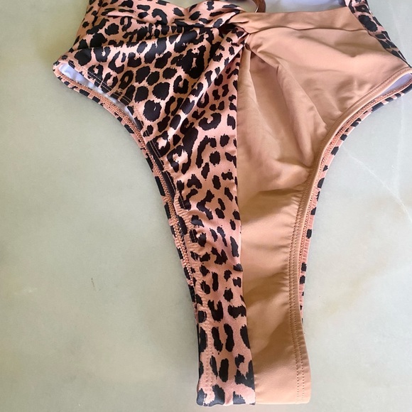 SHEIN Cheetah One Piece Swimsuit - Picture 4 of 9